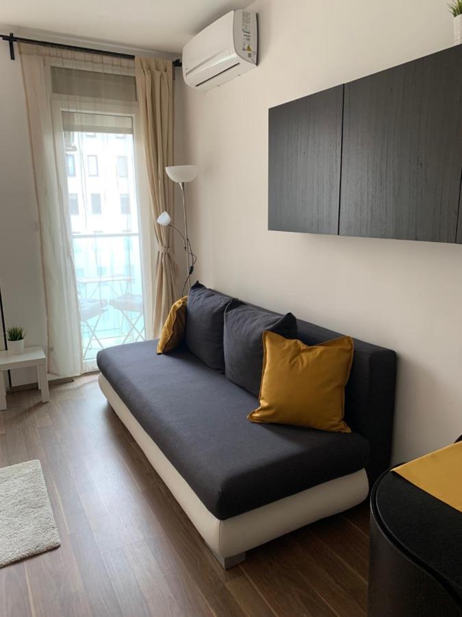 Corvin Sun Downtown Apartment Budapest Luaran gambar